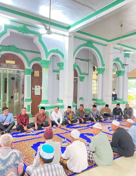 kunjungan dompet dhuafa ke vietnam 2 dompet dhuafa Rombongan Menko PMK RI bersama lembaga-lembaga filantropi Islam Indonesia, salah satunya Dompet Dhuafa, di Kota Champa, Vietnam.