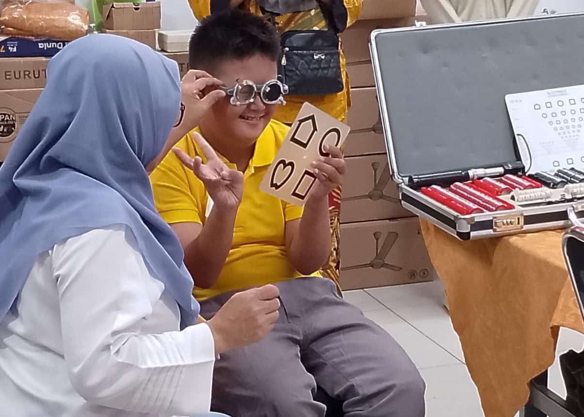 lentera mata1 dompet dhuafa Pelaksanaan Program Lentera Mata oleh Dompet Dhuafa dan Perdami Jaya, Ahad (14/07/2024).