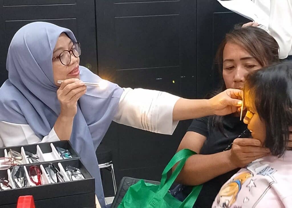 lentera mata3 dompet dhuafa Pelaksanaan Program Lentera Mata oleh Dompet Dhuafa dan Perdami Jaya, Ahad (14/07/2024).