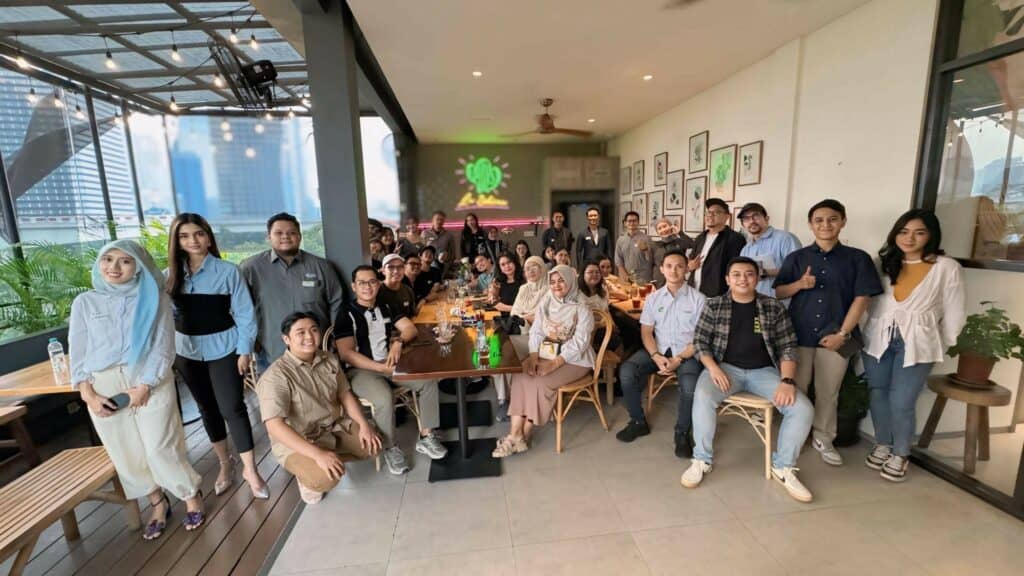 lokakarya kelas humas muda2 dompet dhuafa Peserta dan narasumber kegiatan Kelas Vol.1 ‘Publik Speaking in Your Area’ Kelas Humas Muda di La Boheme, Jakarta Pusat pada Sabtu (20/07/2024).