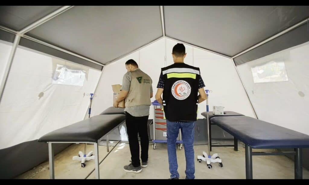 medical point untuk warga gaza7 dompet dhuafa Proses pendirian Medical Point oleh Dompet Dhuafa untuk pelayanan terhadap warga Gaza Utara.