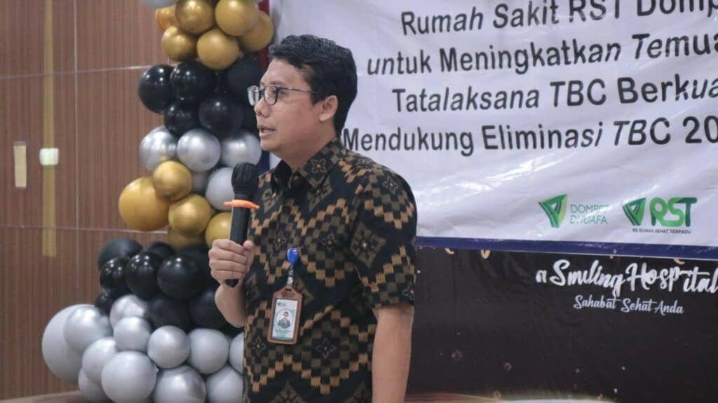 rs rst2 dompet dhuafa Muhamad Zakaria menyampaikan sambutan sosialisasi program mendukung eliminasi TBC 2030, Senin (22/07/2024).
