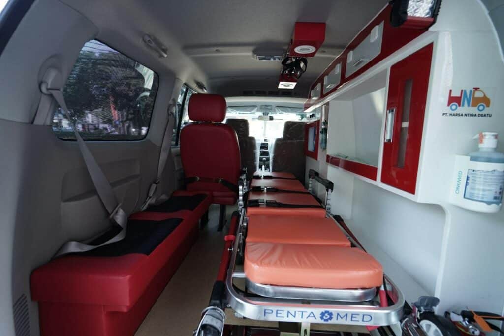 serah terima ambulans9 dompet dhuafa Nampak bagian dalam unit ambulans hasil implementasi CWLS SWR002.