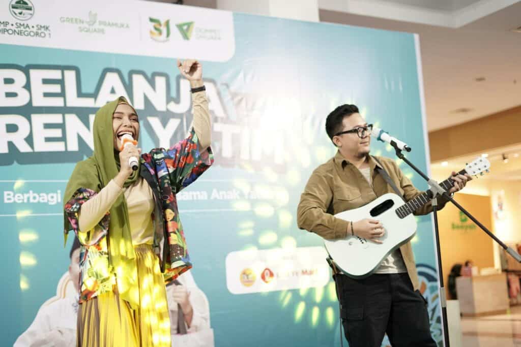 belanja bareng yatim green pramuka9 dompet dhuafa Zakanya turut memambah keseruan kagiatan Belanja Bareng Yatim di Green Pramuka Square.