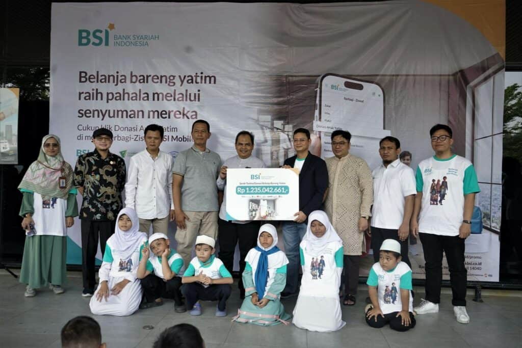 belanja bareng yatim2 dompet dhuafa Penyerahan secara simbolis bantuan untuk program Belanja Bareng Yatim, yang diserahkan oleh BSI kepada beberapa perwakilan LAZ.