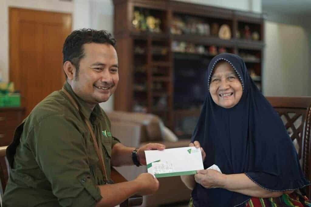 layananjemputzakatdompetdhuafa81024x683 dompet dhuafa