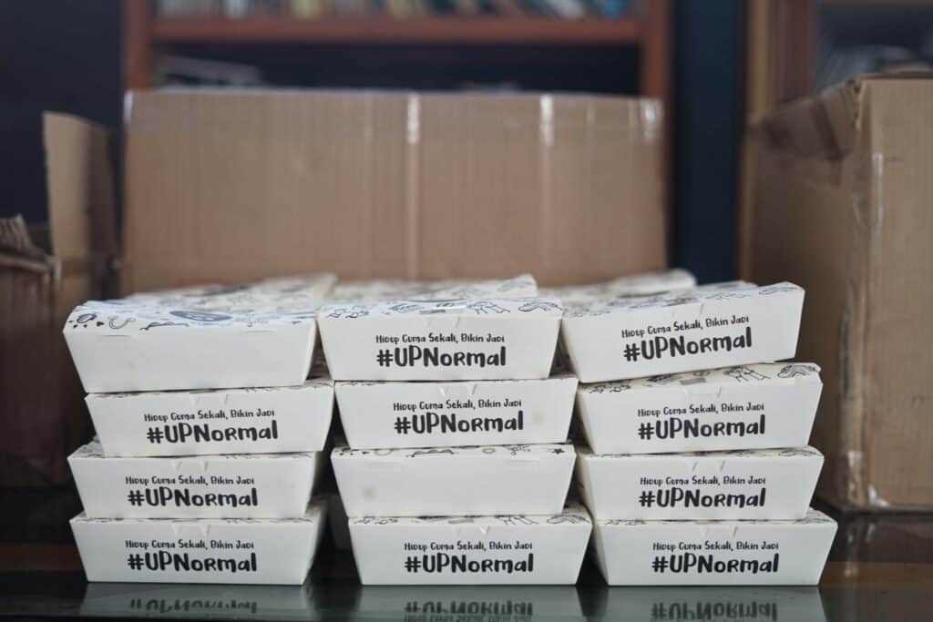 traktir makan saudaramu3 dompet dhuafa Paket makanan “Traktir Makan Saudaramu”.