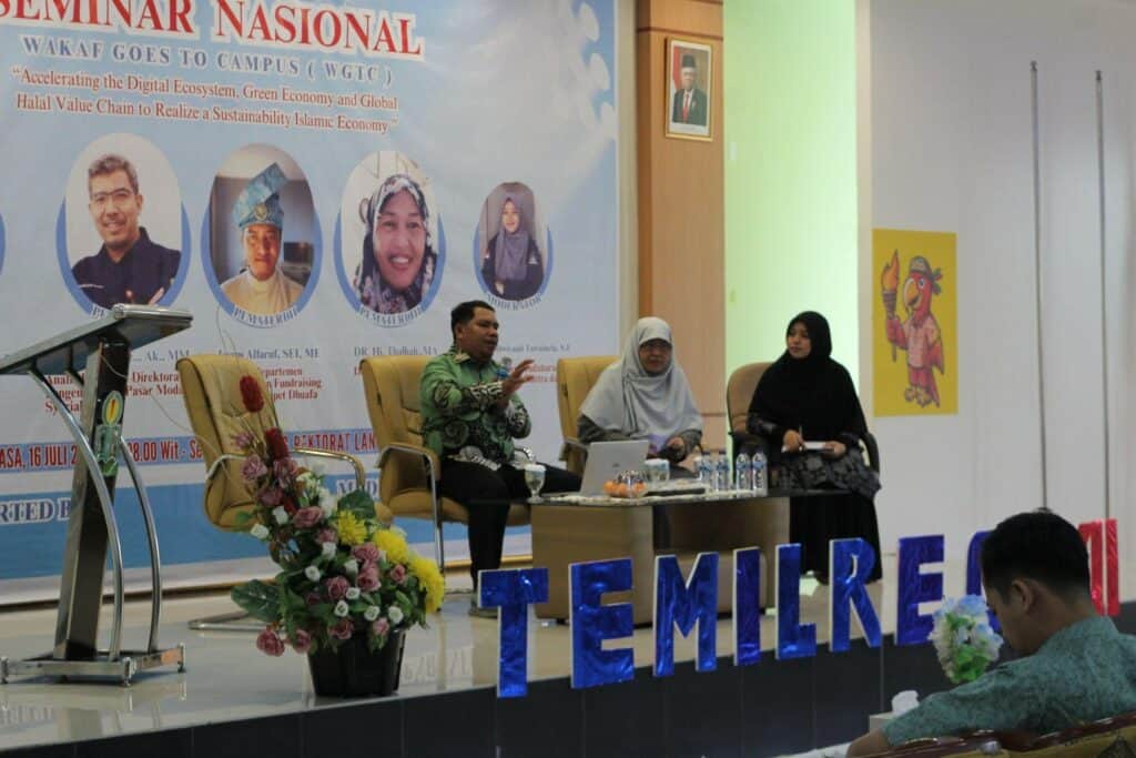 wgtc ambon4 dompet dhuafa Seminar Nasional Wakaf Goes to Campus 2024 di IAIN Ambon dihadiri oleh narasumber-narasumber kompeten di bidang ekonomi syariah.