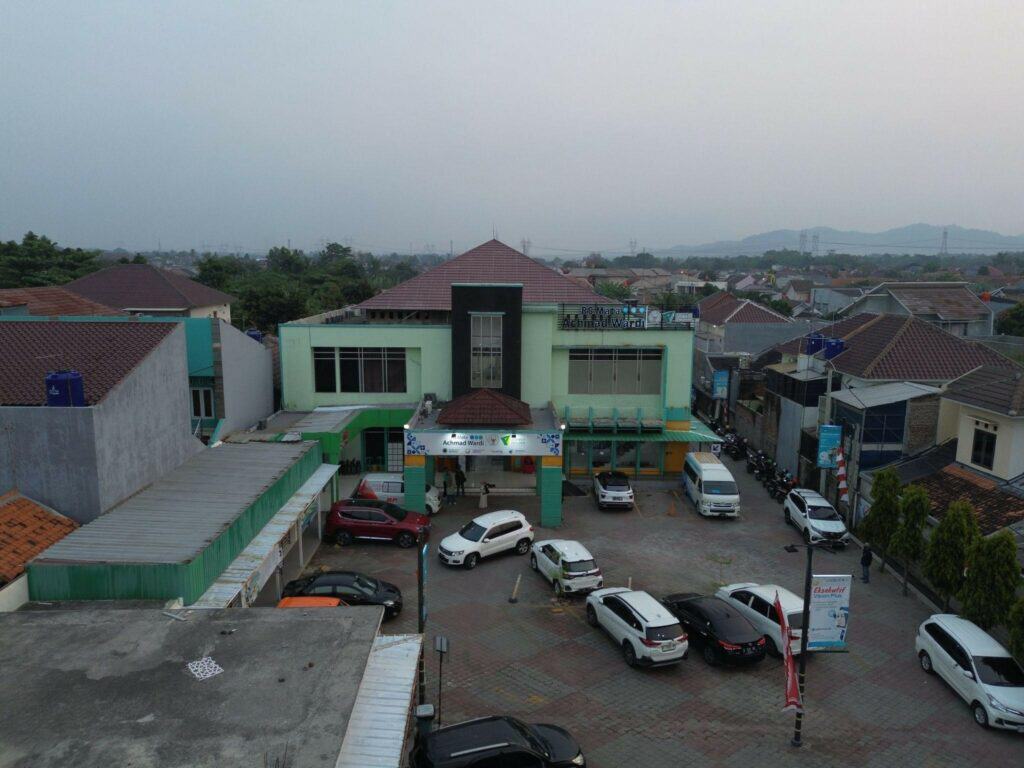 operasi katarak4 dompet dhuafa Bangunan RSAW tampak dari atas gedung.