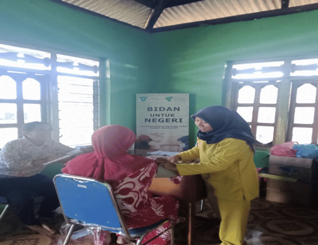 pemberdayaan zakat6 dompet dhuafa Layanan kesehatan sekaligus program BUN di Desa Katewel, Nusa Tenggara Timur.