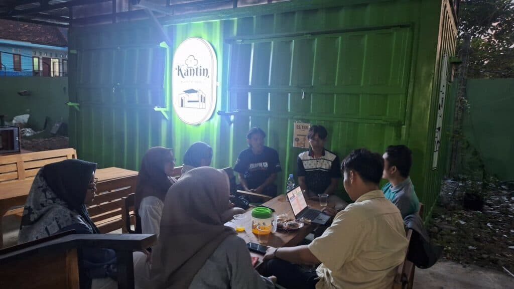pemberdayaan zakat8 dompet dhuafa Mentoring pendampingan bisnis pengelola kantin kontainer kepada mahasiswa.
