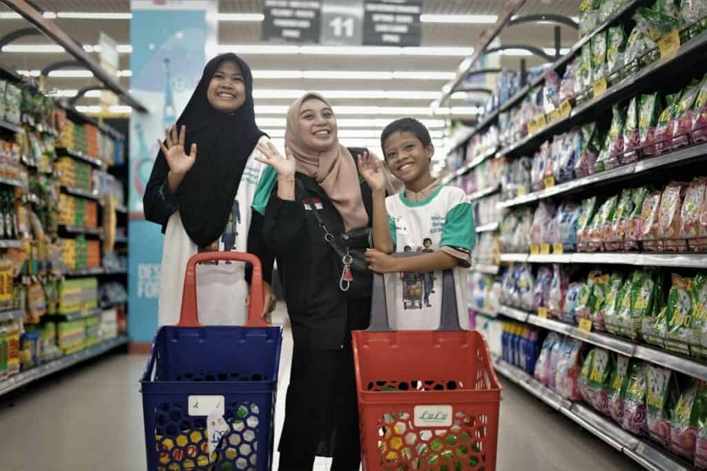 belanjabarengyatim101024x683 dompet dhuafa