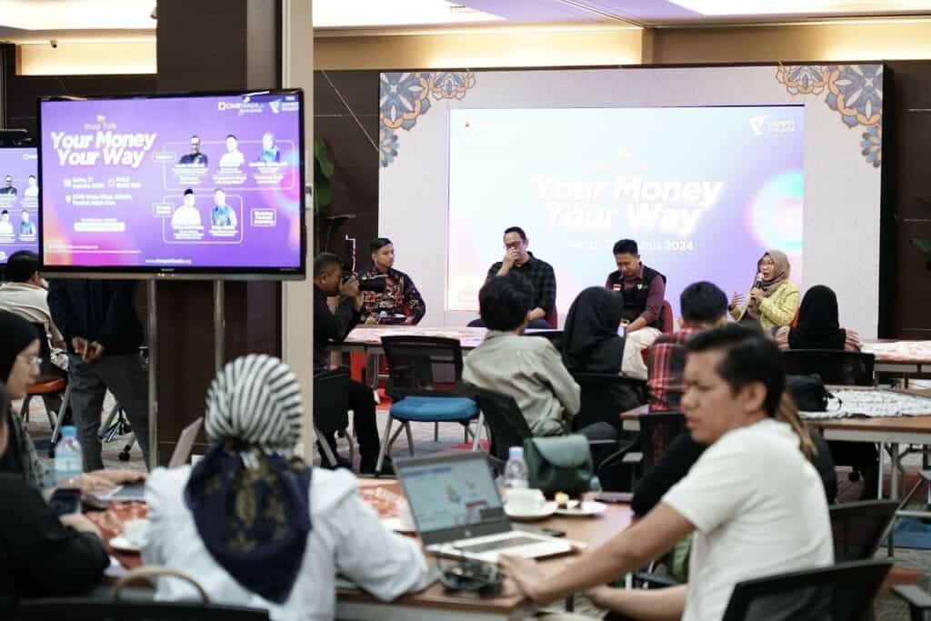 berbagi lewat sukuk wakaf6 dompet dhuafa Sesi Gelar Wicara membahas manfaat sukuk wakaf yang diikuti oleh peserta dari berbagai kalangan.