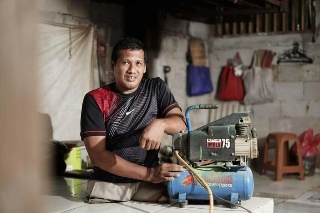 keluarga tangguh9 dompet dhuafa Alat kompresor bantuan dari Dompet Dhuafa untuk Kang Untung.