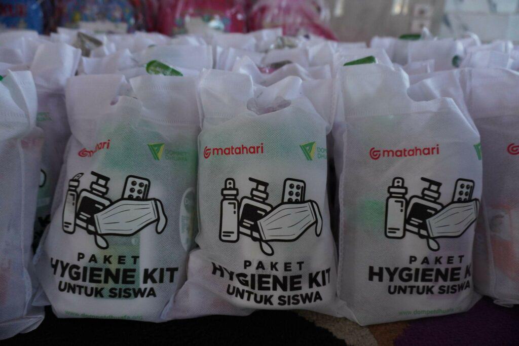 matahari5 dompet dhuafa Paket Hygiene Kit dari Matahari Departement Store.