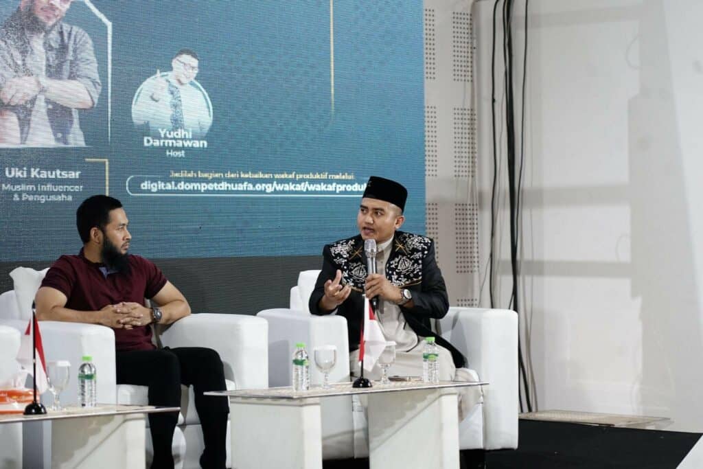 wakaf cuan2 dompet dhuafa Imam Al Faruq selaku Senior Officer Literasi dan Fundraising Wakaf memaparkan pengelolaan wakaf di Dompet Dhuafa pada sesi Waqf Talk.