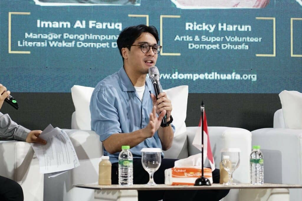 wakaf cuan5 dompet dhuafa Ricky Harun saat mengisi Waqf Talk “Bisnis Berkah Cuan Berlimpah” di Halal Fair 2024 di Balai Kartini, Jakarta Selatan pada Sabtu (10/8/2024).