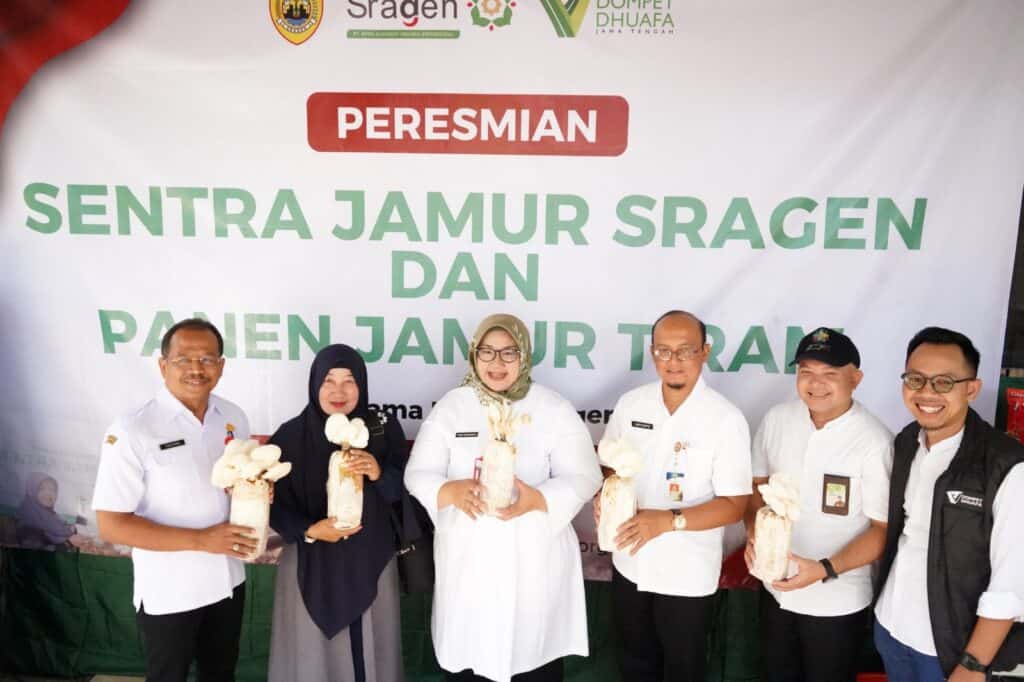 pemberdayaan masyarakat jateng 2 dompet dhuafa Presmian Program Pemberdayaan Sentra Jamur Tiram di Dukuh Ledok, Desa Mojorejo, Kecamatan Kedawung.