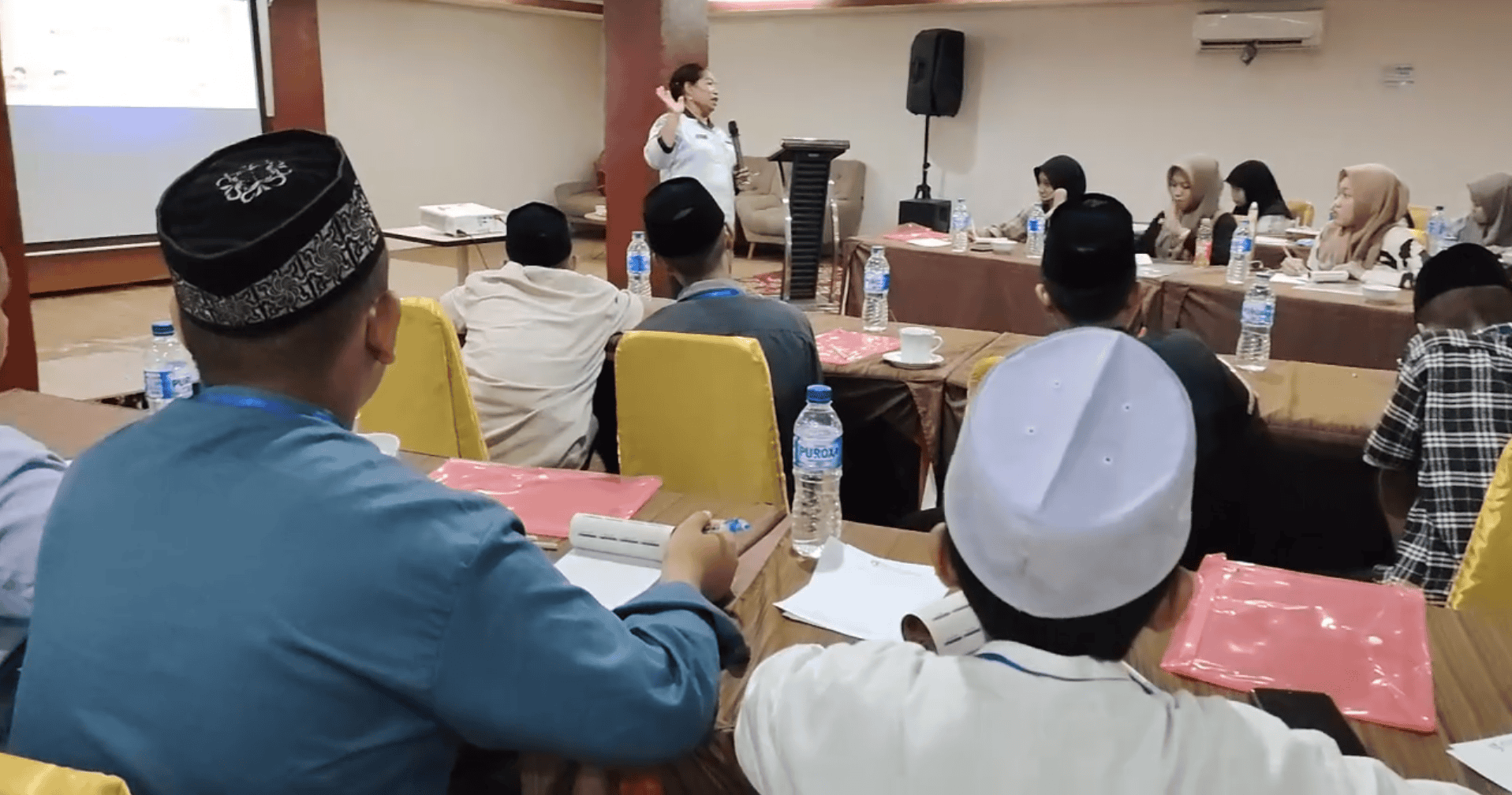 Pelatihan kader Pos Sehat Remaja Dompet Dhuafa Jayapura.