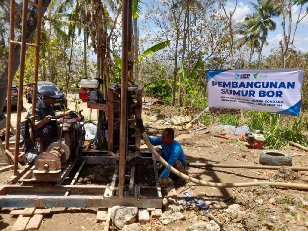 air bersih2 dompet dhuafa Proses pengerjaan sumur bor di Dusun Gondang, Wonogiri, Sabtu (28/09/2024).