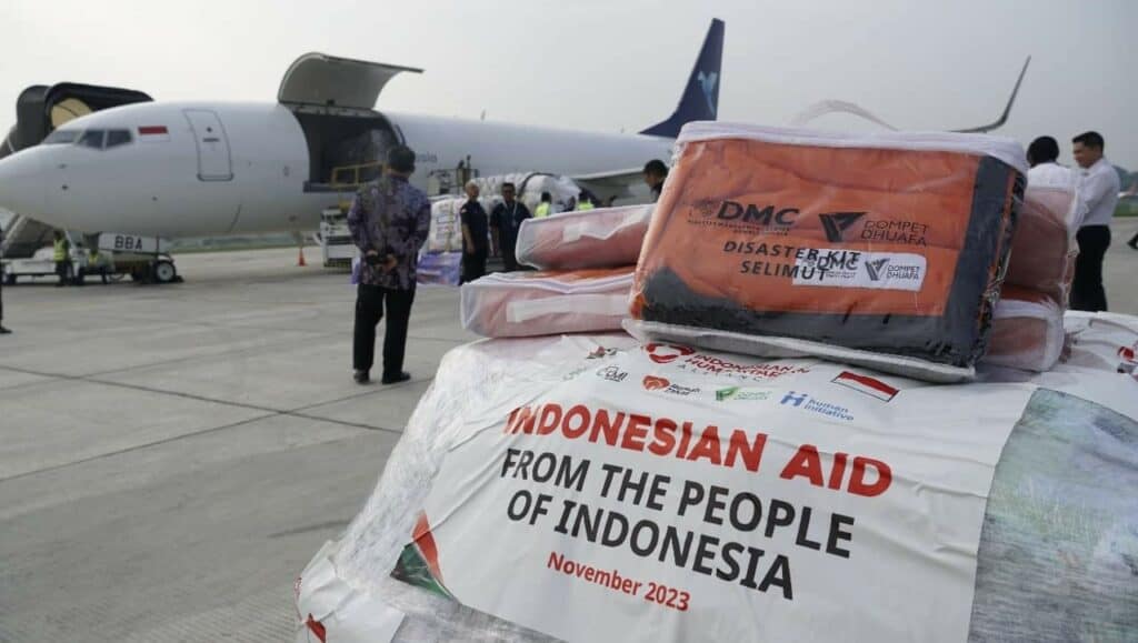 Dompet Dhuafa kembali ikut mengirimkan bantuan untuk masyarakat Palestina pada pengiriman tahap kedua oleh Pemerintah RI, Senin (20/11/2023).