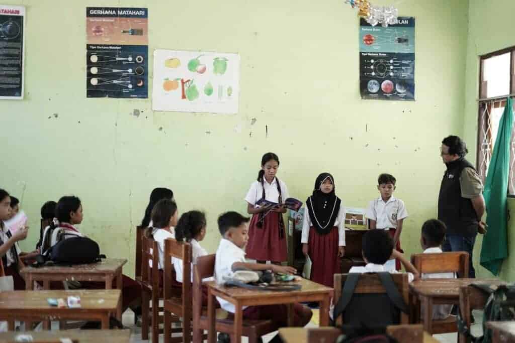 bantuanbukudimalaka21024x683 dompet dhuafa