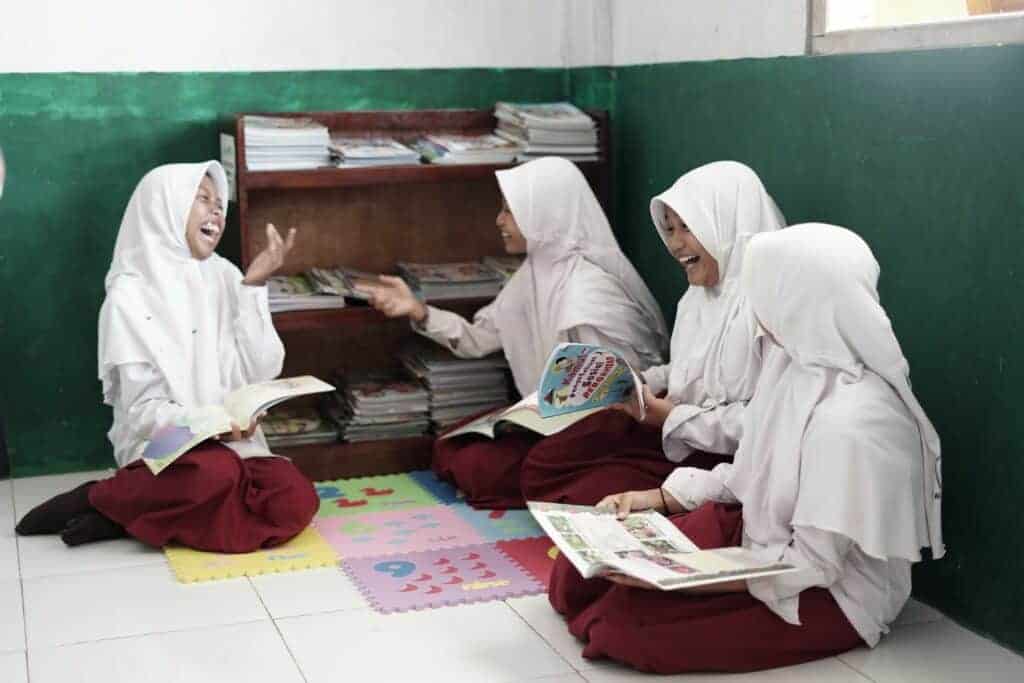 bantuanbukudimalaka31024x683 dompet dhuafa