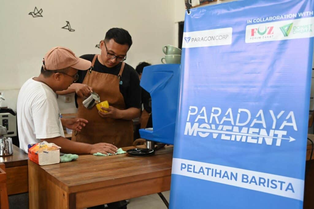 pelatihan barista5 dompet dhuafa Praktek langsung pembuatan kopi dalam pelatihan Barista pada Senin (04/11/2024).