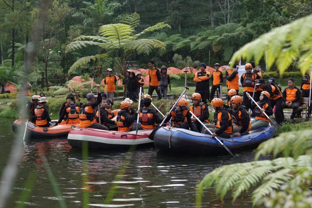 capacity building mpz 5 dompet dhuafa Capacity Building dan Pelatihan Tanggap Bencana yang digelar Dompet Dhuafa bersama Disaster Management Center (DMC) untuk MPZ Dompet Dhuafa di Karanganyar, Jawa Tengah.