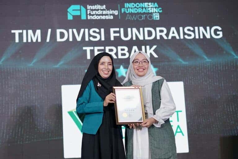 dompetdhuafaraihpenghargaanifa20247768x513 dompet dhuafa
