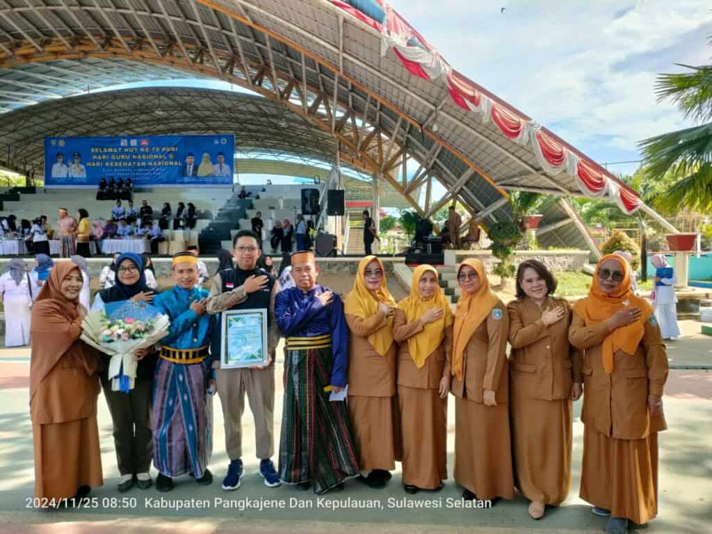 lkc raih penghargaan di pangkep2 dompet dhuafa LKC Dompet Dhuafa Sulawesi Selatan mendapat penghargaan dari Pemerintah Kabupaten Pangkep, Senin (25/11/2024).
