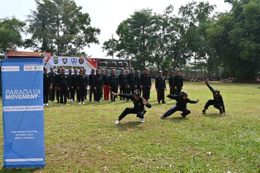 pelatihan keamanan4 dompet dhuafa Pemberian materi fisik pada 23 peserta terpilih Pelatihan Security yang diselenggarakan IK di Serua, Jumat (25/10/2024).