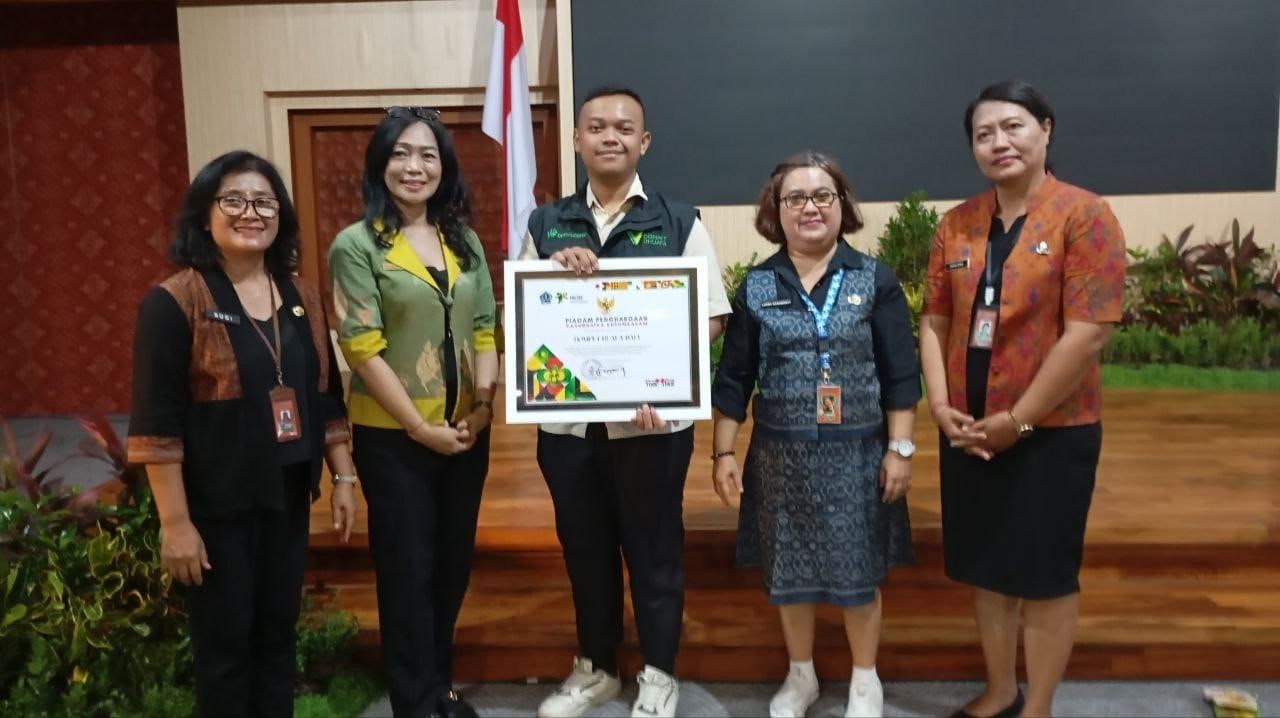 penghargaan vasudhaiva kutumbakam2 dompet dhuafa Dompet dhuafa Bali menerima penghargaan Vasudhaiva Kutumbakam dari Pemerintah Kota Denpasar, Jumat (20/12/2024).