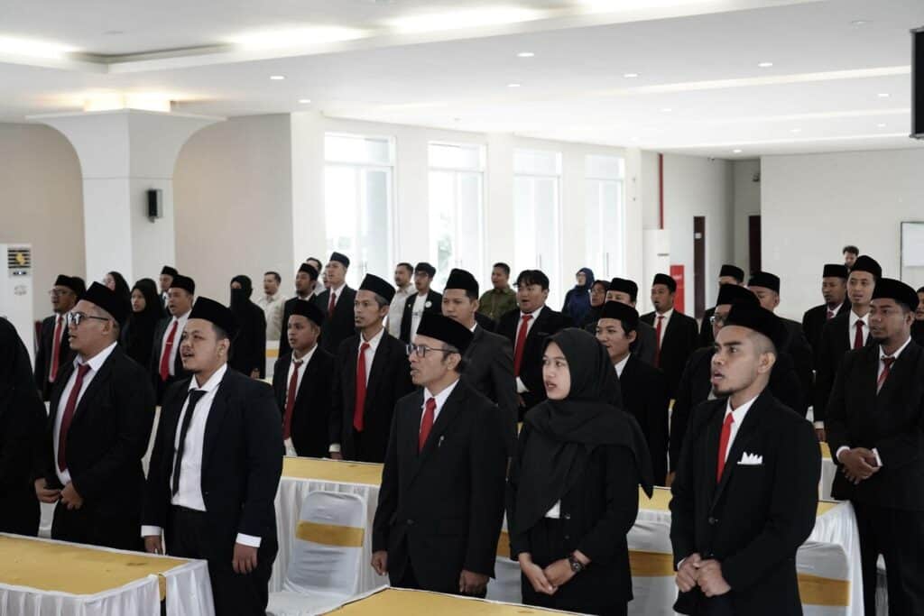 wisuda cadp2 dompet dhuafa Para peserta wisuda Certified Amil Development Program (CADP) 2024 di Aula Zona Madina, Bogor, Jawa Barat, Rabu (18/12/2024).