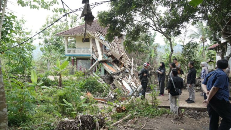 bantuankemanusiaanuntukcianjur6768x432 dompet dhuafa
