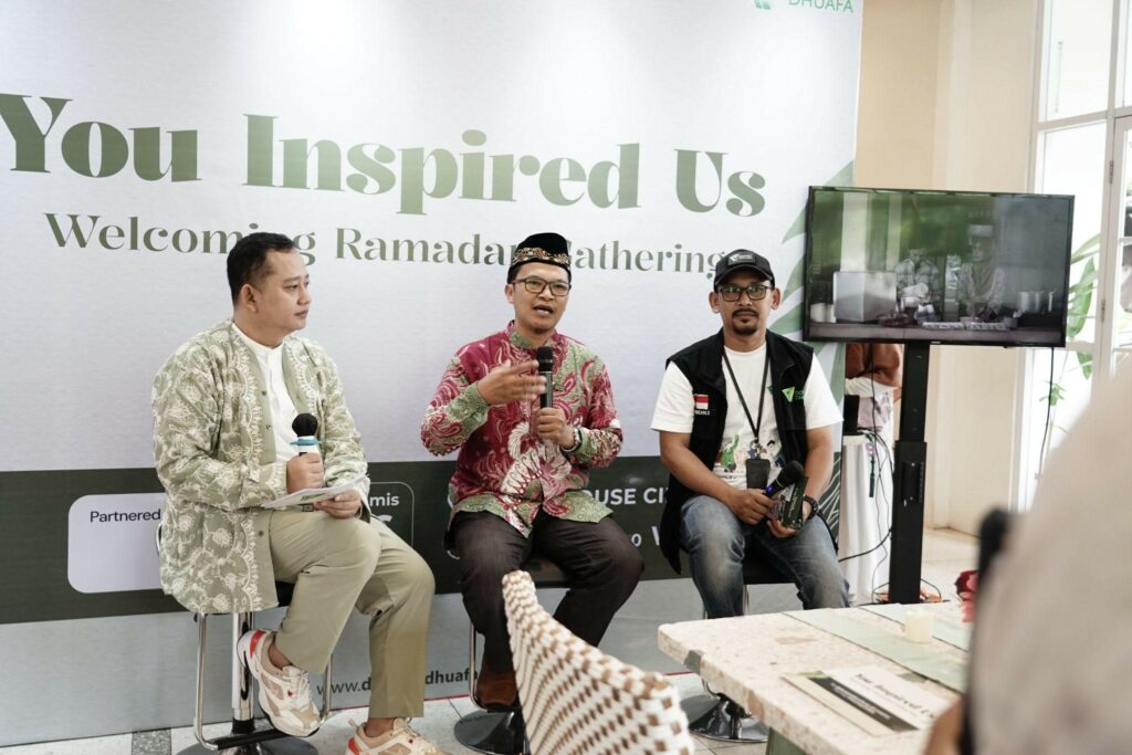 gathering ramadan8 dompet dhuafa Selain memaparkan program-program Dompet Dhuafa, pada Talkshow Inspiratif Ramadan juga membagikan seputar tips menjalani bulan puasa dengan efektif dengan memaksimalkan amalan-amalan selama bulan Ramadan oleh Ustaz Ahmad Pranggono.