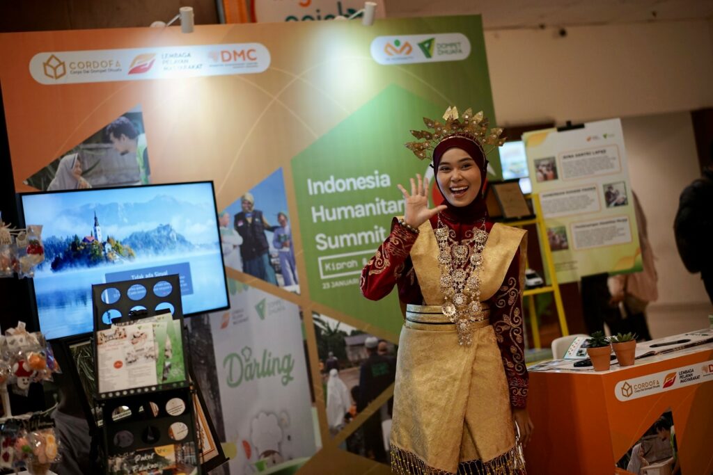 Salah satu booth pemberdayaan program sosial kemanusiaan, dakwah dan budaya dalam acara I-HitS 2024 di Usmar Ismail Hall Jakarta Selatan, Kamis (23/01/2025).