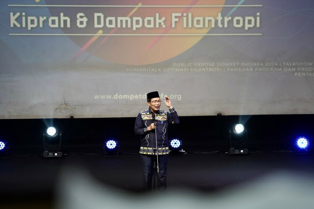 Direktur Pemberdayaan Zakat & Wakaf Kementerian Agama RI, Prof. Dr. Waryono Abdul Ghafur M.Ag., menyampaikan Keynote Speaker di panggung I-HitS 2024 di Usmar Ismail Hall Jakarta Selatan, Kamis (23/01/2025).