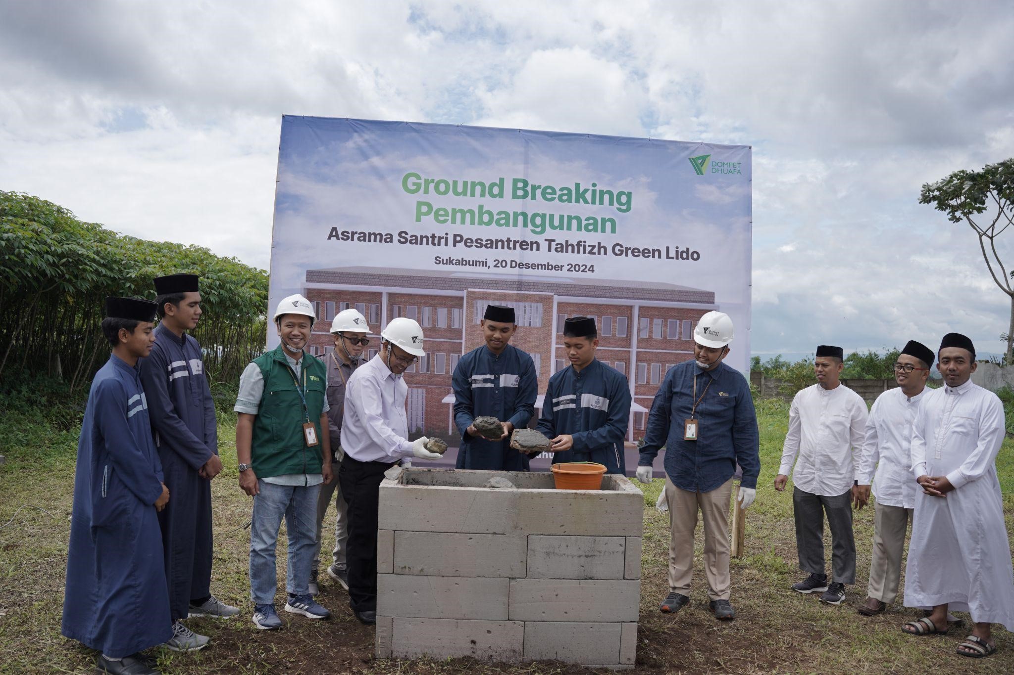 pembangunan asrama santri lido1 dompet dhuafa Peletakkan batu pertama pembangunan Asrama Santri, PTGL, Sukabumi, pada Jumat (20/12/2024).