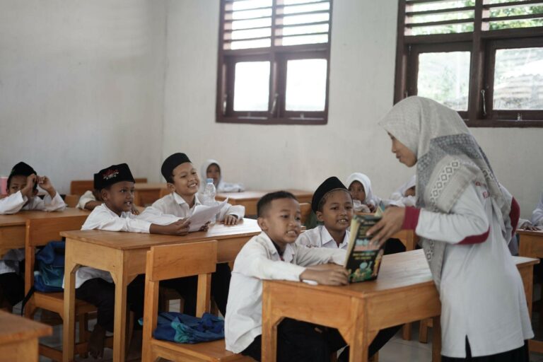 renovasisekolahbersamamatahari7768x512 dompet dhuafa