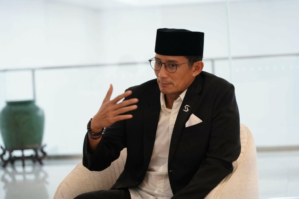 sandiaga uno oke oce4 dompet dhuafa Kepada Dompet Dhuafa, Sandiaga Uno menyampaikan berbagai macam wawasan terkait zakat, ekonomi, dan masyarakat, Jumat (17/01/2025), di Aula Attaqwa, Jakarta Selatan.