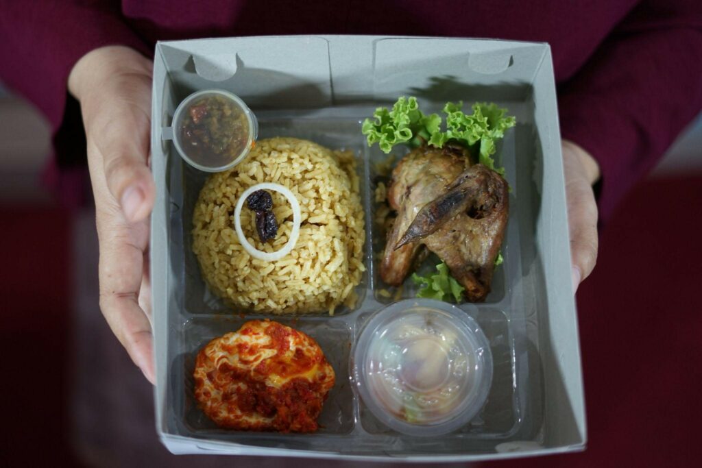 womenpreneur growth academy8 dompet dhuafa Produk Dian Catering Ciputat yang berdiri menjadi tumpuan ekonomi keluarga Dian sejak tahun 2014.