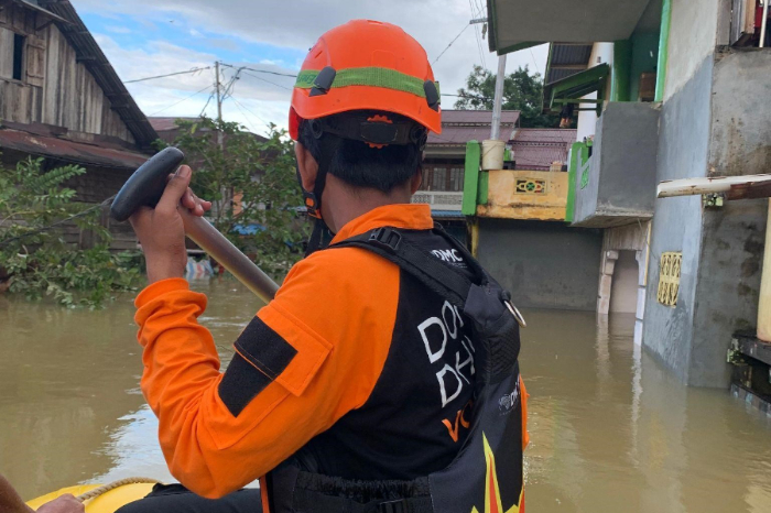 banjirdideritkalbar4 dompet dhuafa