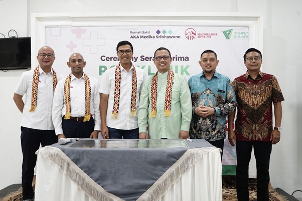 Serah Terima Poliklinik RS AKA Medika Sribhawono, Lampung Timur, oleh Ahmad Juwaini selaku Ketua Pengurus Yayasan Dompet Dhuafa Republika dan Harsya Wadhana Prasetyo, sebagai President Director PT AIA FINANCIAL, Jumat (14/2/2025).