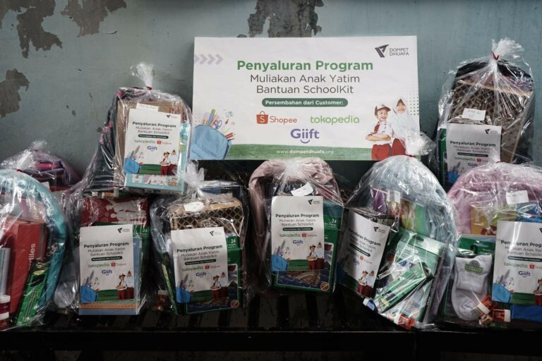 bantuanschoolkit2768x512 dompet dhuafa