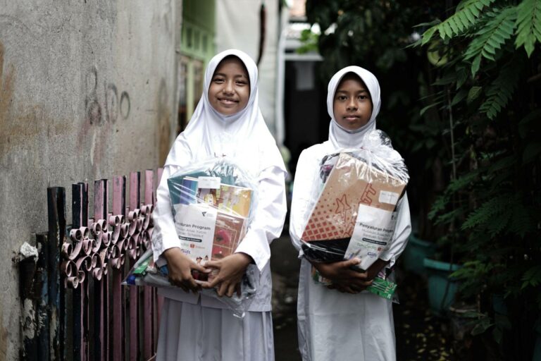 bantuanschoolkit4768x512 dompet dhuafa