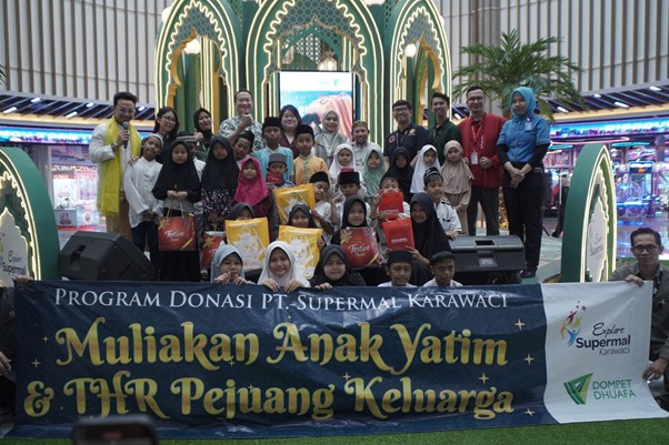 aiman ricky dan risty tagor belanja bareng yatim12 dompet dhuafa Kolaborasi kebaikan antara Dompet Dhuafa dan Supermal Karawaci untuk muliakan anak yatim dan pemberian THR untuk pejuang kelaurga, Rabu (5/3/2025).
