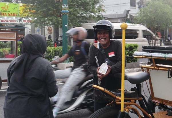 btsarmyberbagitakjil3 dompet dhuafa