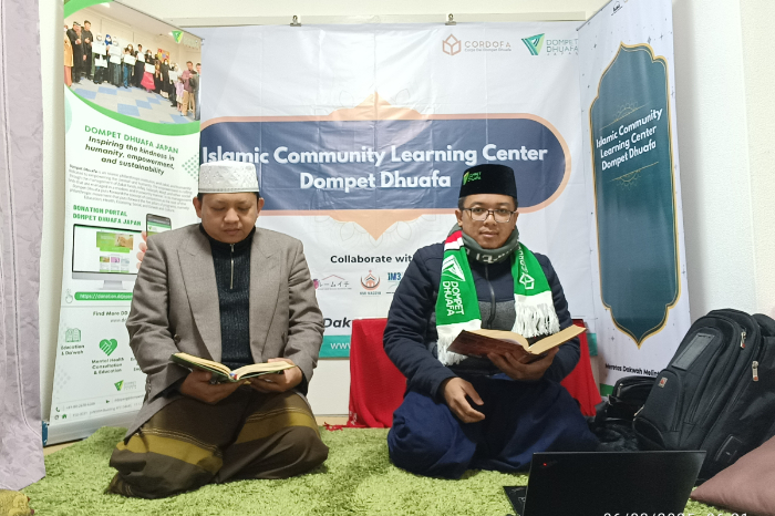 Dai Ambassador Dompet Dhuafa penugasan Jepang, Ustaz Hifni Nasif, mengisi kajian seusai Subuh dalam Program Takara.