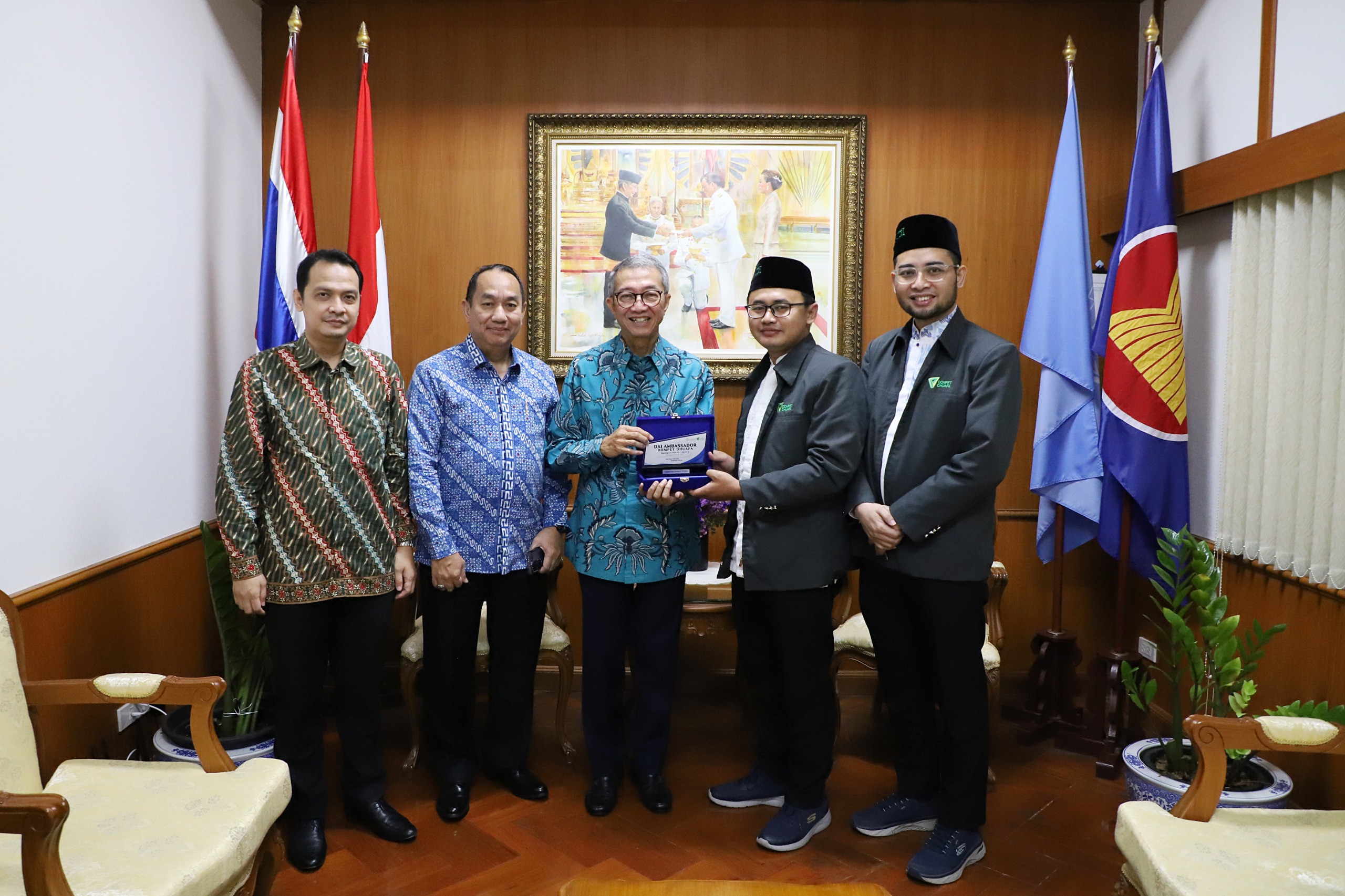 Pertemuan Dai Ambassador Dompet Dhuafa 2025 dengan Duta Besar RI di Thailand, Rachmat Budiman.